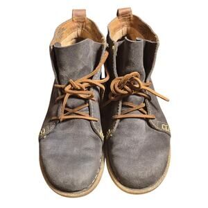 Born Temple II Mens Size 8 Women Size 9  Brown Suede Leather Chukka Boots